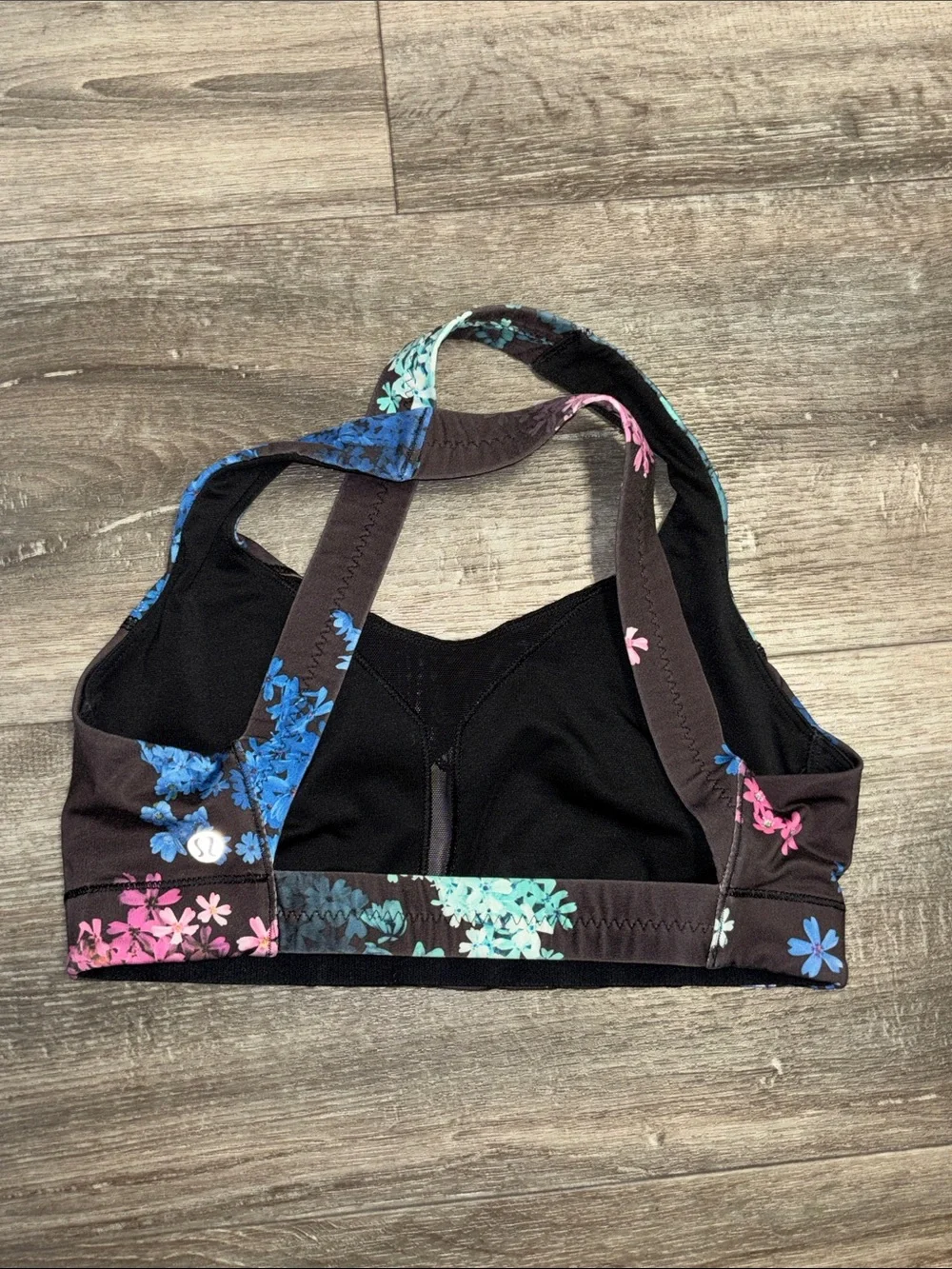 Lululemon Floral Crisscross Sports Bra in Black, sz 6
